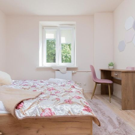 Mokotow Apartments Reytan By Noclegi Renters Warschau Buitenkant foto