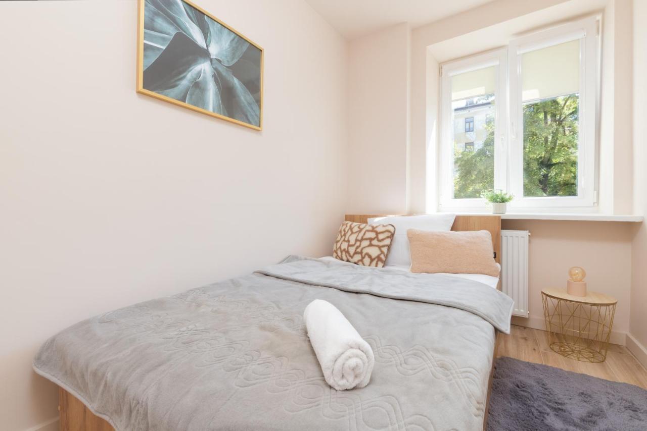 Mokotow Apartments Reytan By Noclegi Renters Warschau Buitenkant foto