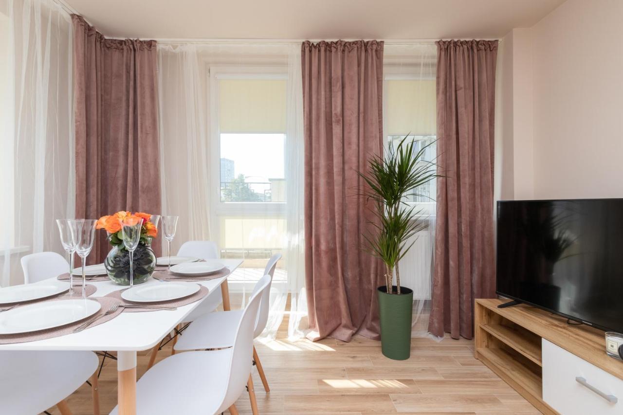 Mokotow Apartments Reytan By Noclegi Renters Warschau Buitenkant foto